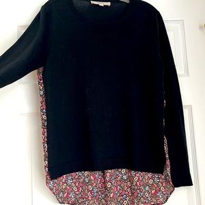 BLACK TOP WITH PAISLEY BACK